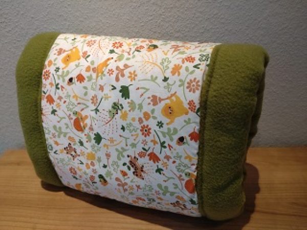Kuschelrolle XL "Tiere hell / grün"